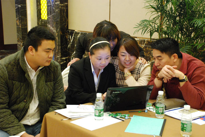 高瞻遠(yuǎn)矚，移攬?zhí)煜? 2014年百度移動(dòng)推廣峰會(huì)會(huì)議報(bào)道