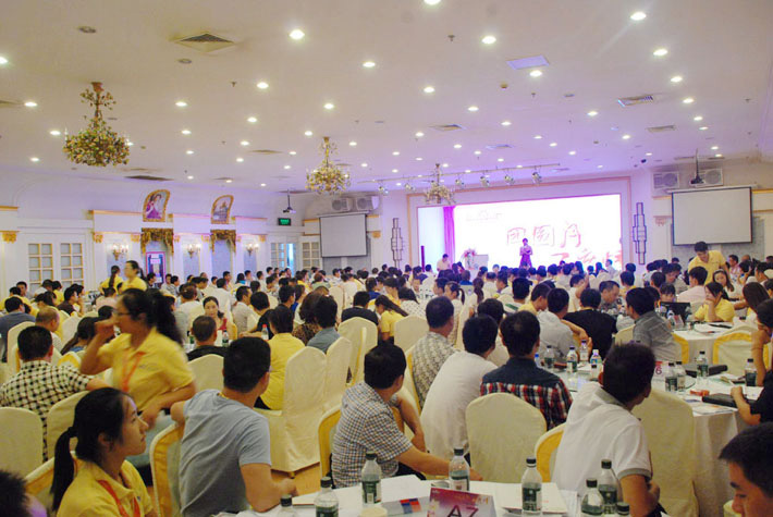 團(tuán)圓月，百度情——2014年百度推廣中秋答謝會活動報道